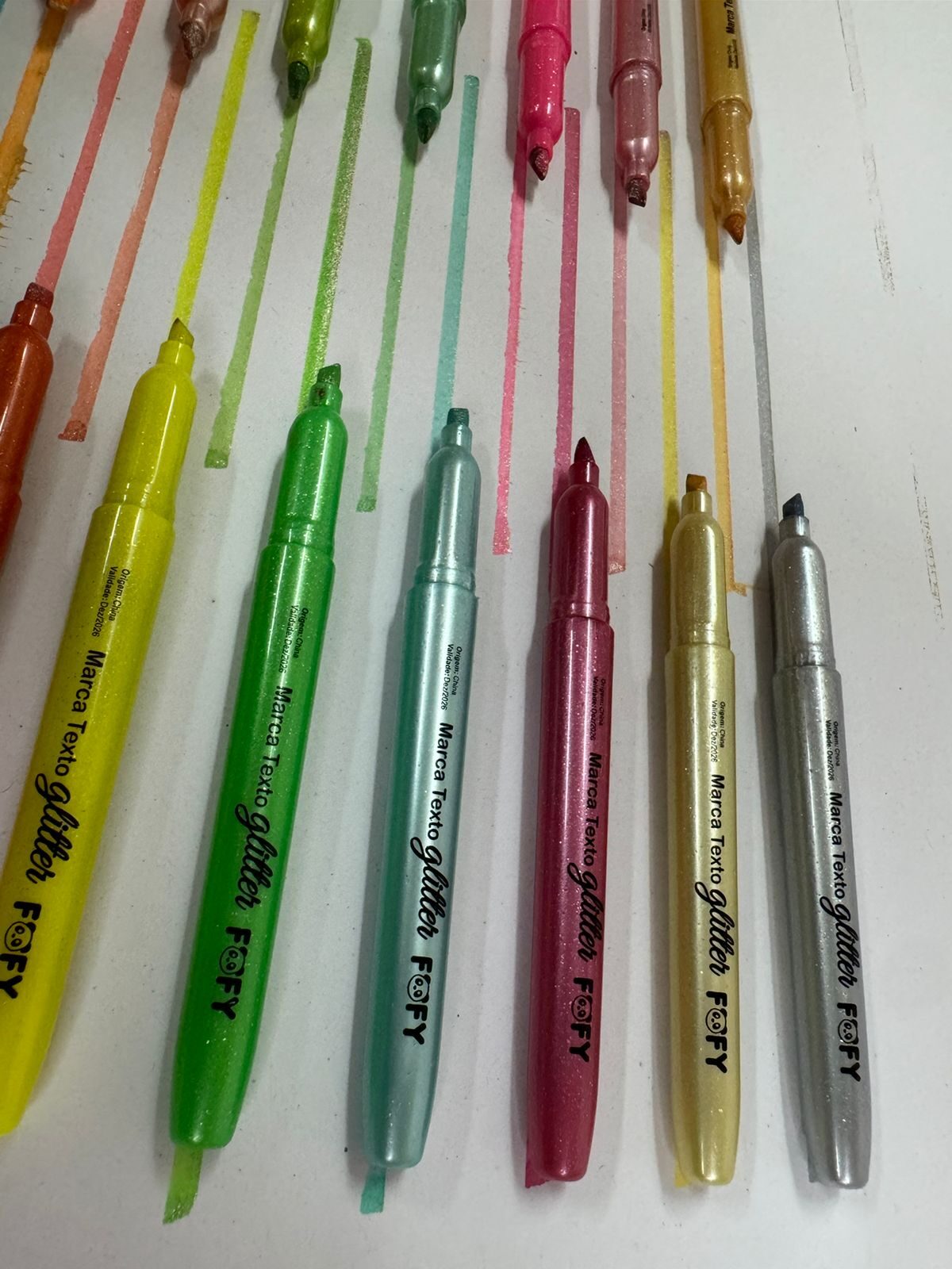 100575-4.jpg Conjunto Marca-Texto Glitter 18 Cores - Fofy - Imagem 3