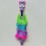 Caneta Fofa Stitch Pelúcia 6 cores - Importados - Imagem 3