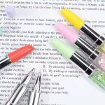 Caneta Fofa Batom Colorido Tinta Preta - Importados - Imagem 2